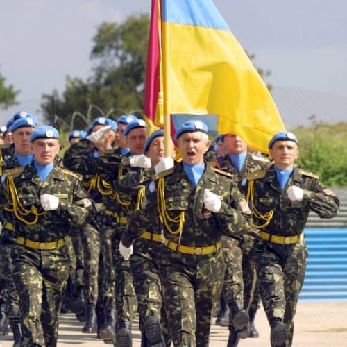 Забезпеченням української армії займатимуться волонтери