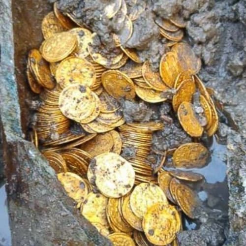 В Італії знайшли амфору з монетами часів стародавнього Риму