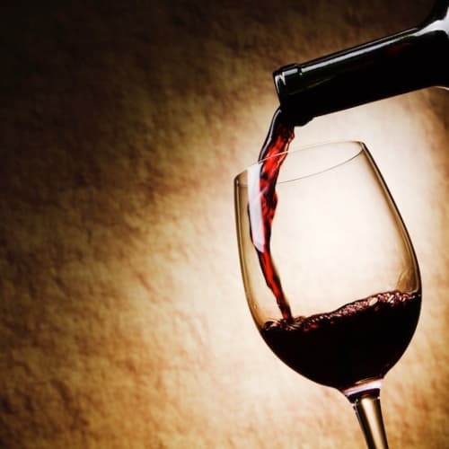 Вино, оцінки підтверджують, що Італія є провідним виробником