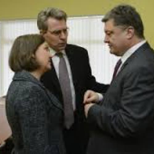 Poroshenko e Nuland: possibilità di aumentare il piano salvataggio
