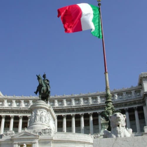Італійський уряд вкладе в економіку країни більше 4 мільярдів доларів