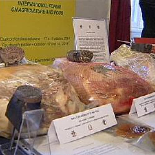 В Італії презентували виставку фальсифікованих італійських продуктів