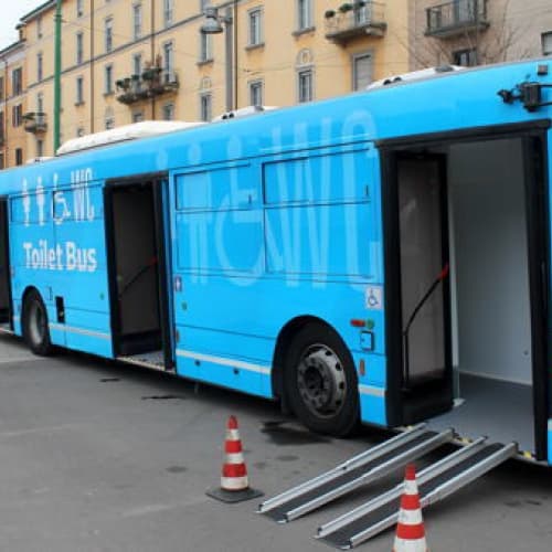 У Мілані з'явився перший в Європі біотуалет на колесах