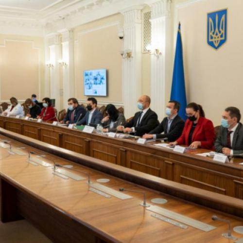 Nuovi obiettivi e sviluppo economico fino al 2030: il Piano nazionale per la ripartenza in Ucraina
