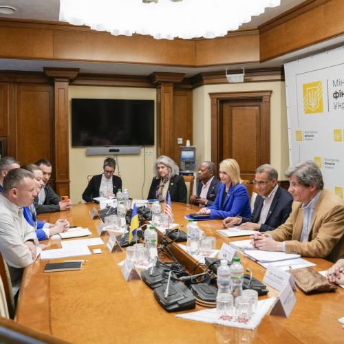 Ucraina e Stati Uniti: un incontro per discutere della ripresa